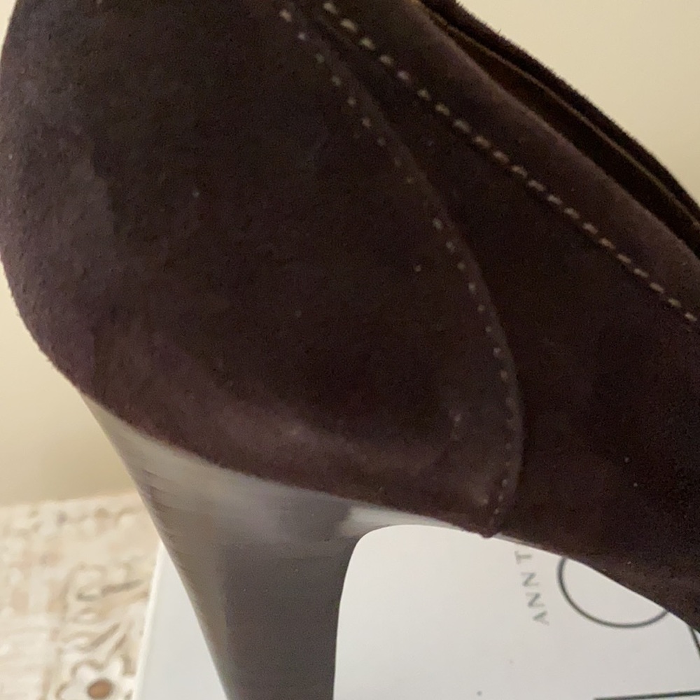 Suede heels - Picture 10 of 10